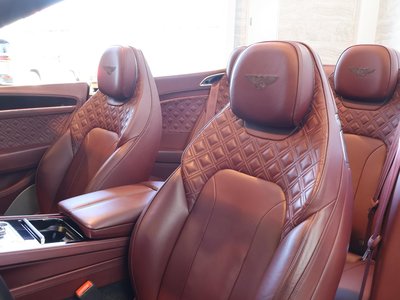 صورة 13 لـ 2020 Bentley CONTINENTAL