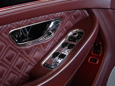 صورة 16 لـ 2020 Bentley CONTINENTAL