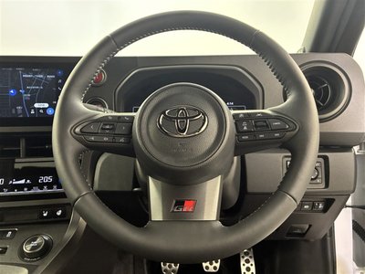 صورة 11 لـ 2025 Toyota GR YARIS