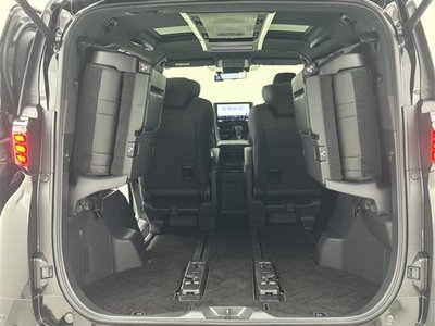 2023 Toyota ALPHARD — фото 32