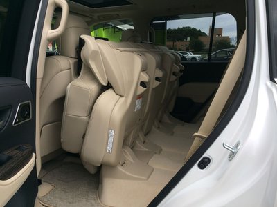 صورة 51 لـ 2023 Toyota LAND CRUISER 300