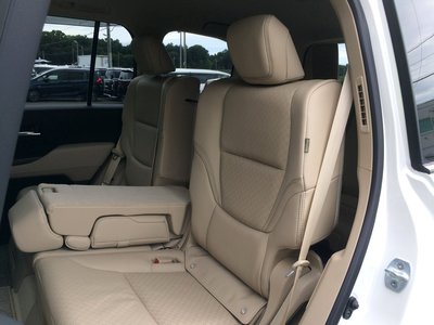 صورة 11 لـ 2023 Toyota LAND CRUISER 300
