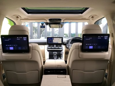 صورة 2 لـ 2023 Toyota LAND CRUISER 300