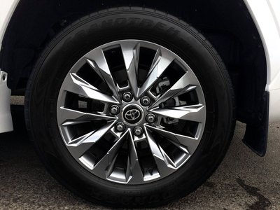 صورة 59 لـ 2023 Toyota LAND CRUISER 300