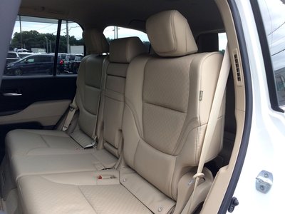 صورة 10 لـ 2023 Toyota LAND CRUISER 300