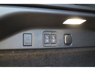 2023 Lexus RX thumbnail 19