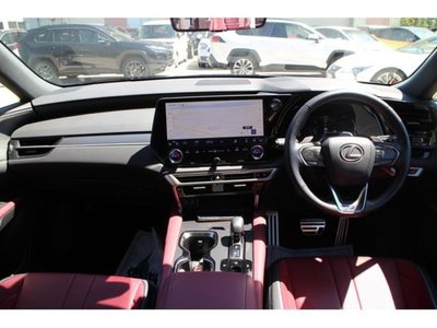 2023 Lexus RX thumbnail 42