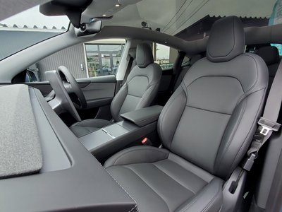 2025 Tesla MODEL Y — миниатюра 9
