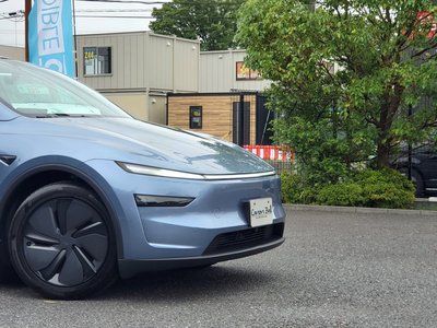 2025 Tesla MODEL Y — миниатюра 32