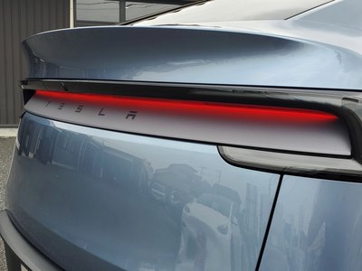 2025 Tesla MODEL Y — миниатюра 101