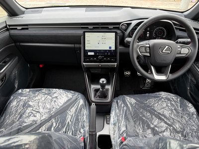 2025 Lexus LBX thumbnail 32