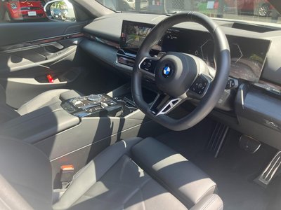2025 BMW 5 SERIES TOURING 照片 13