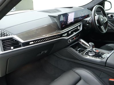 صورة 32 لـ 2023 BMW X6 M