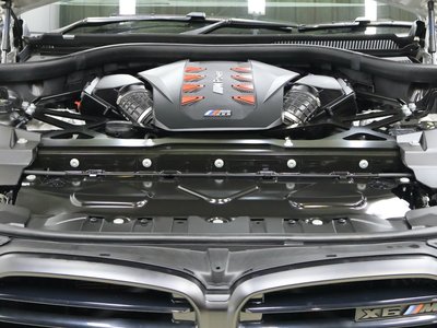 صورة 57 لـ 2023 BMW X6 M