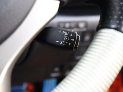 2016 Lexus RC F thumbnail 33