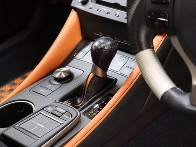2016 Lexus RC F thumbnail 29