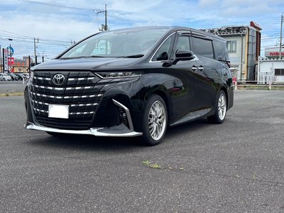 2025 Toyota ALPHARD — фото 1