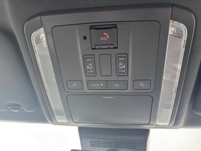 2025 Toyota ALPHARD — фото 12
