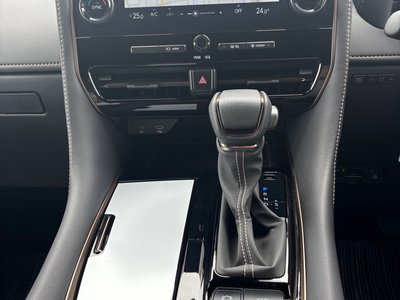 2025 Toyota ALPHARD — фото 10