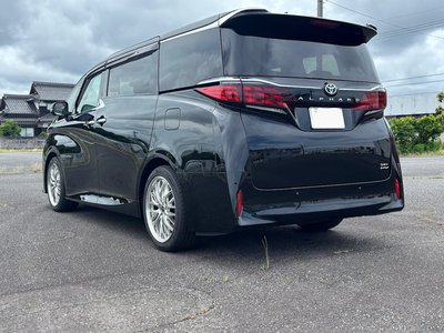 2025 Toyota ALPHARD — фото 3