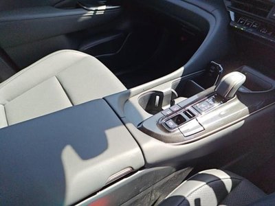 صورة مصغرة 19 لـ 2025 Toyota CROWN ESTATE