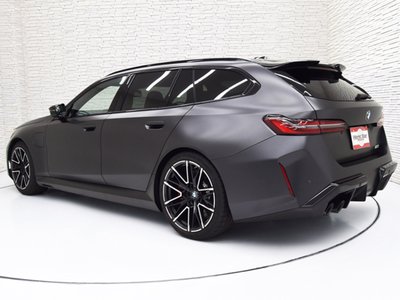 2025 BMW M5 TOURING 照片 2