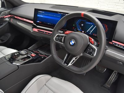 صورة مصغرة 23 لـ 2025 BMW M5 TOURING