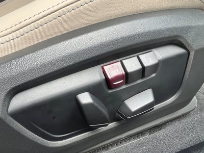 2026 BMW 1 SERIES photo 11