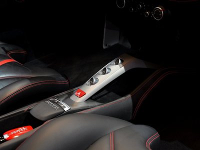 2016 Ferrari 488 GTB 照片 13