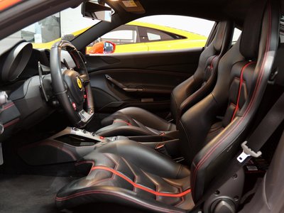2016 Ferrari 488 GTB 照片 8