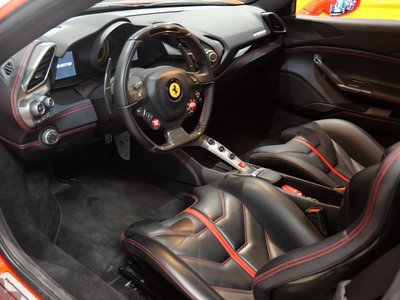 2016 Ferrari 488 GTB 照片 7