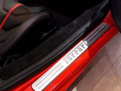 2016 Ferrari 488 GTB 照片 15