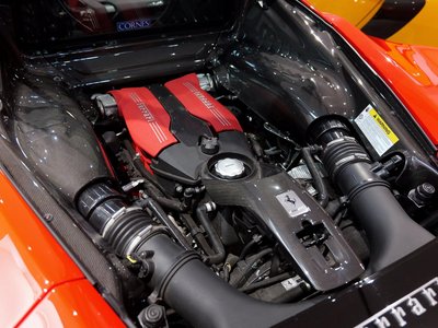 2016 Ferrari 488 GTB 照片 14