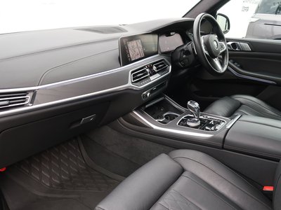 2022 BMW X7 — фото 16