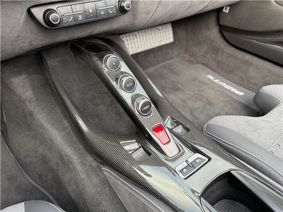 صورة مصغرة 36 لـ 2021 Ferrari 812 GTS