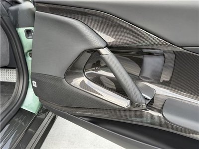 صورة مصغرة 43 لـ 2021 Ferrari 812 GTS