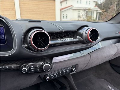 صورة مصغرة 37 لـ 2021 Ferrari 812 GTS