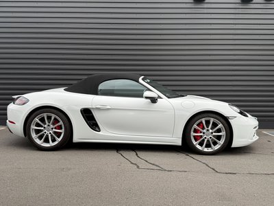 2021 Porsche 718 photo 7