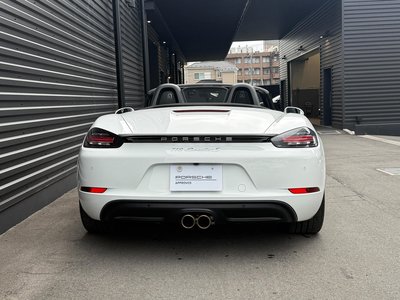 2021 Porsche 718 thumbnail 17