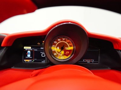 2019 Ferrari 488 SPIDER — миниатюра 26