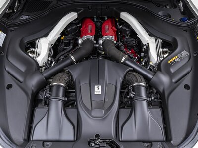 صورة 22 لـ 2021 Ferrari ROMA