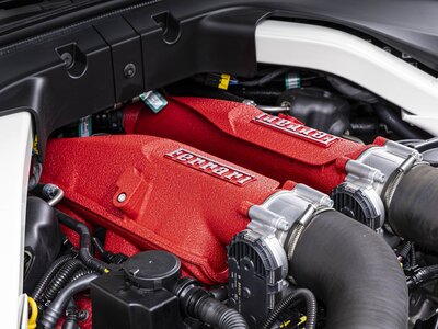 صورة 23 لـ 2021 Ferrari ROMA
