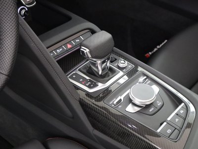 صورة 25 لـ 2021 AUDI R8 SPYDER