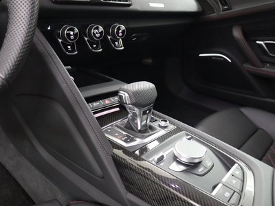 صورة 24 لـ 2021 AUDI R8 SPYDER