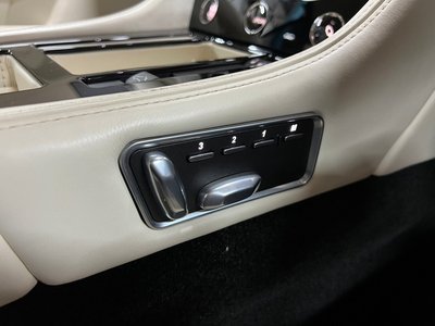 2016 Aston Martin DB9 VOLANTE 照片 22