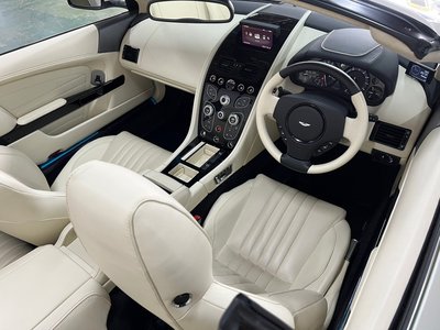 2016 Aston Martin DB9 VOLANTE 照片 10