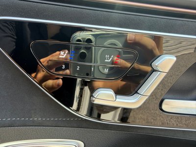 2023 Mercedes-BENZ EQE thumbnail 23