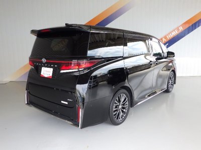 صورة 3 لـ 2023 Toyota VELLFIRE