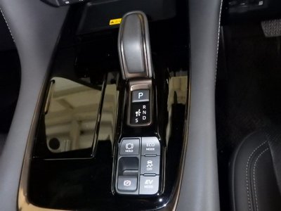 صورة 9 لـ 2023 Toyota VELLFIRE