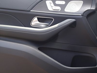 2025 Mercedes-BENZ GLE photo 7